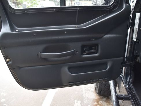 Used 2006 Jeep Wrangler X AWD/4WD image 13