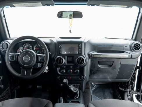 Used 2018 Jeep Wrangler Sport AWD/4WD image 60