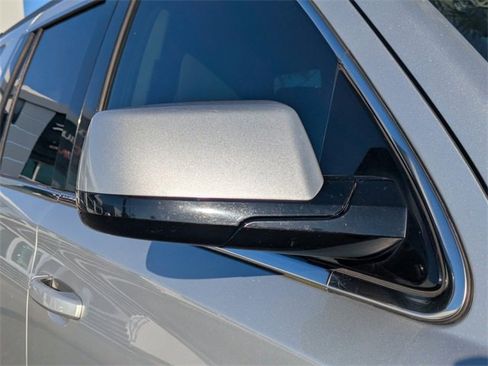 Used 2019 GMC Yukon SLT w/ Open Road Package image 12