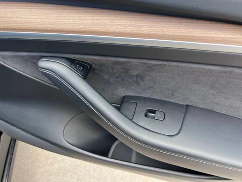 Used 2021 Tesla Model 3 Standard Range Plus RWD image 33
