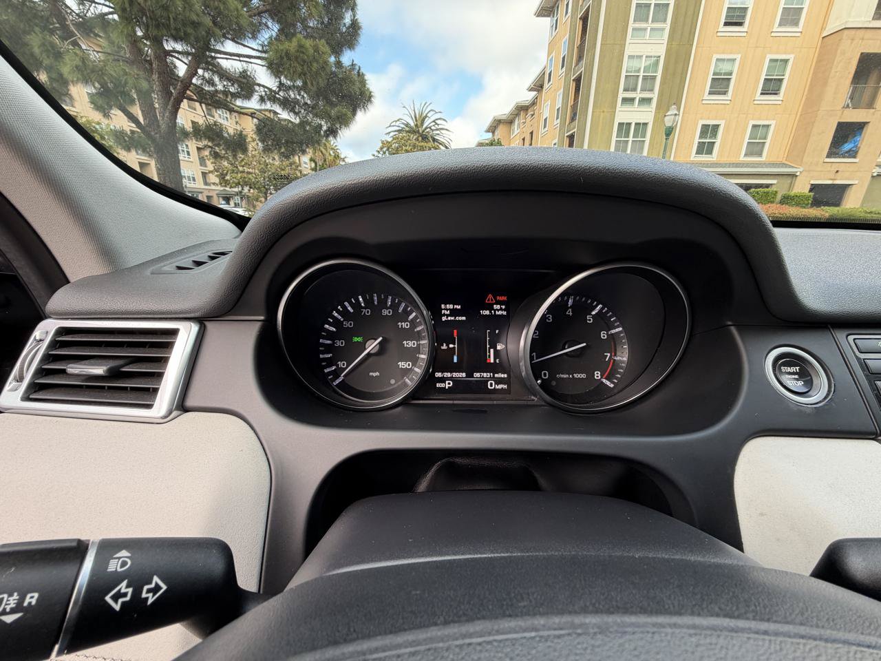 Used 2016 Land Rover Discovery Sport SE AWD/4WD image 56