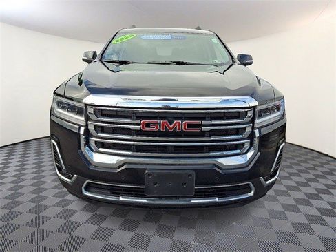 Certified 2023 GMC Acadia SLT w/ Preferred Package image 2