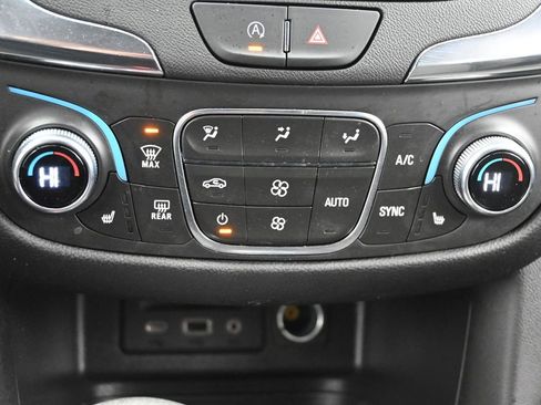 Used 2023 Chevrolet Equinox LT AWD/4WD image 20