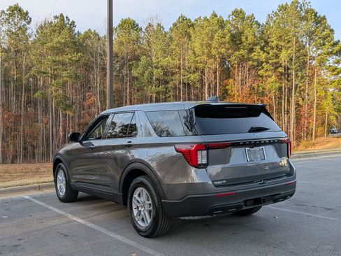 New 2026 Ford Explorer Active image 4