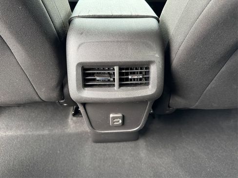 Used 2022 Chevrolet Equinox LT AWD/4WD image 35