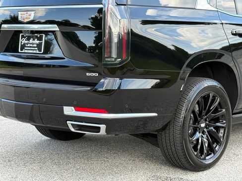 Used 2026 Cadillac Escalade Luxury w/ LPO, Floor Liner Package AWD/4WD image 15