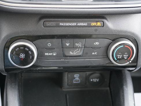 Used 2022 Ford Escape SE image 15