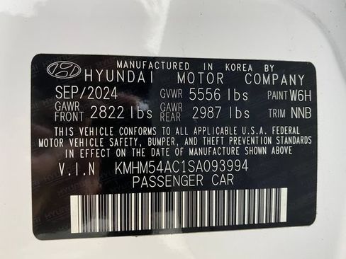 Used 2025 Hyundai Ioniq 6 Limited AWD/4WD image 23