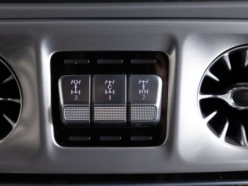 Used 2023 Mercedes-Benz G 550 image 39