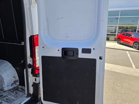 Used 2023 RAM ProMaster 2500 FWD image 12