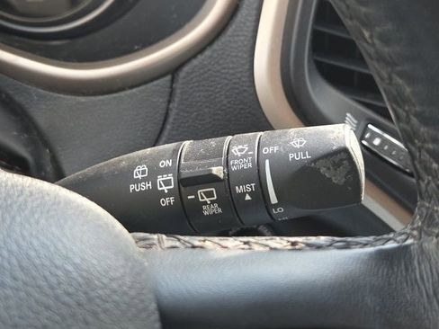 Used 2015 Jeep Cherokee Latitude w/ Cold Weather Group image 42