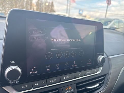 Used 2023 Nissan Altima 2.5 SV image 13