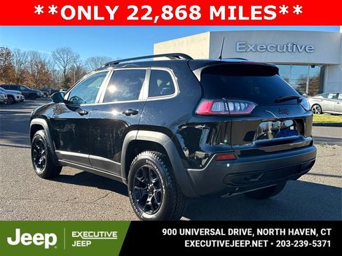 Used 2022 Jeep Cherokee Latitude w/ Sun & Sound Group image 4