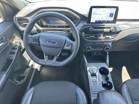 Used 2025 Ford Escape ST-Line Select AWD/4WD image 18