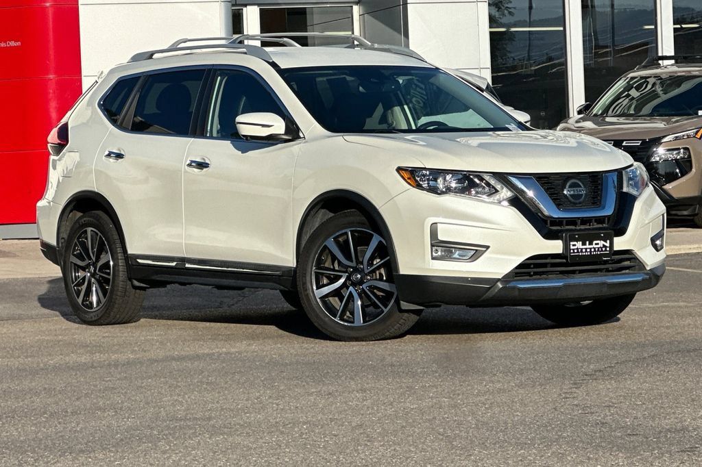 Used 2020 Nissan Rogue SL FWD image 2