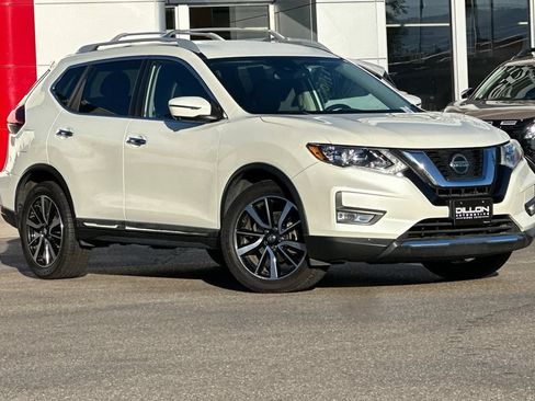 Used 2020 Nissan Rogue SL FWD image 2