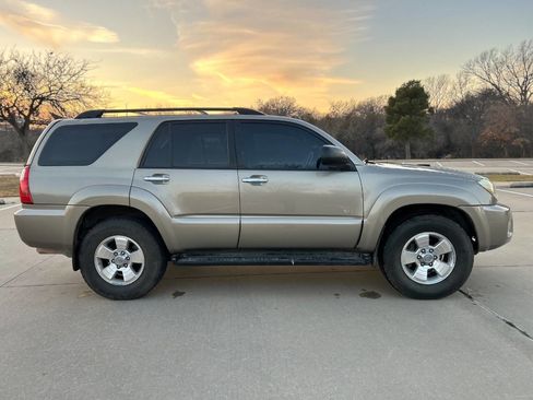 Used 2006 Toyota 4Runner SR5 image 5