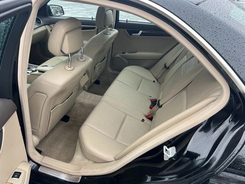 Used 2012 Mercedes-Benz C 300 4MATIC Sedan image 8