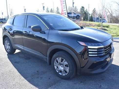 Used 2025 Nissan Kicks S image 10