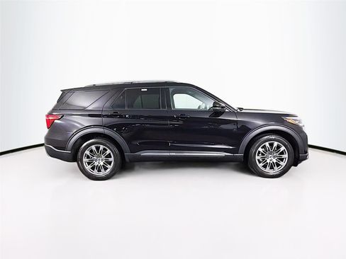 Used 2025 Ford Explorer Platinum image 8
