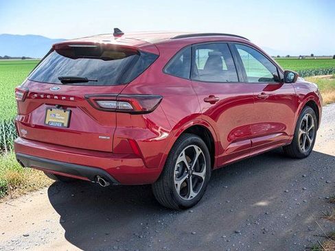 Certified 2024 Ford Escape ST-Line Elite AWD/4WD image 6