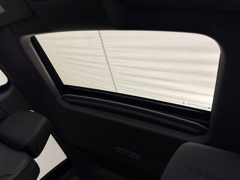 Used 2023 GMC Sierra 2500 Denali w/ Denali Ultimate Package image 14