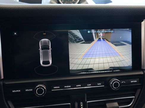 Used 2019 Porsche Macan AWD/4WD image 8