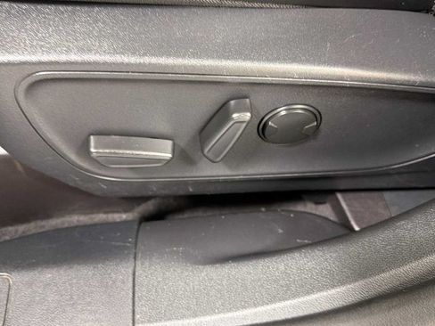 Used 2025 Ford Escape ST-Line Select AWD/4WD image 14