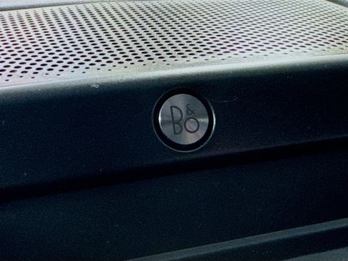 Used 2018 Ford F150 Platinum w/ Equipment Group 701A Luxury image 4