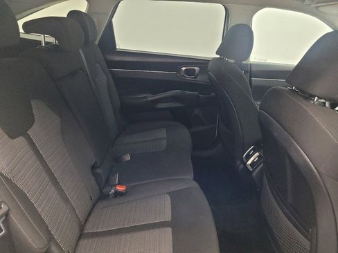 Used 2021 Kia Sorento LX image 19
