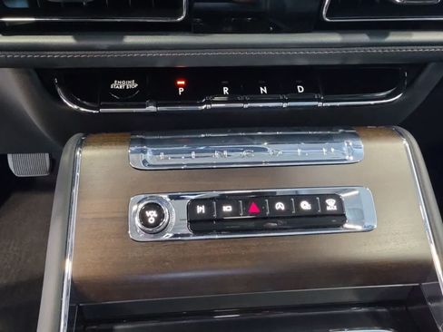 Used 2025 Lincoln Aviator Reserve w/ Equipment Group 201A AWD/4WD image 25