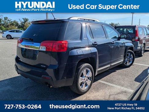 Used 2015 GMC Terrain SLE w/ Convenience Package AWD/4WD image 2