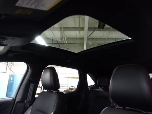 Used 2023 Ford Escape ST-Line w/ Tech Pack #1 AWD/4WD image 19