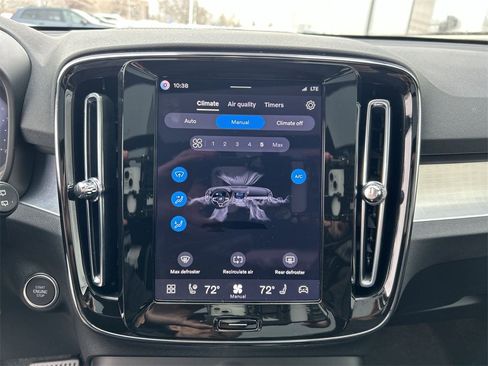 New 2026 Volvo XC40 B5 Ultra w/ Climate Package image 21