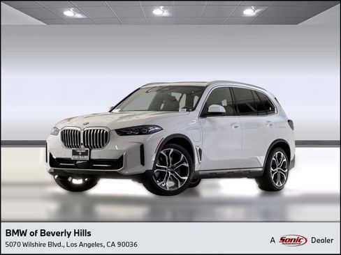 Used 2026 BMW X5 xDrive50e w/ Parking Assistance Package AWD/4WD image 1