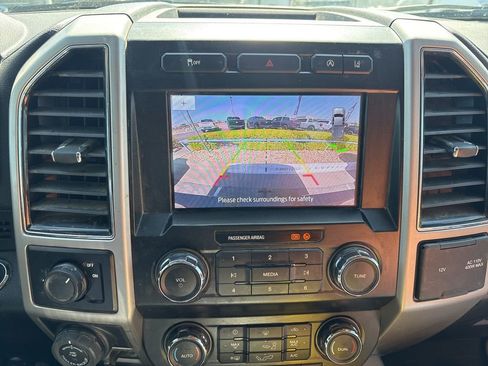 Used 2020 Ford F150 Lariat image 6