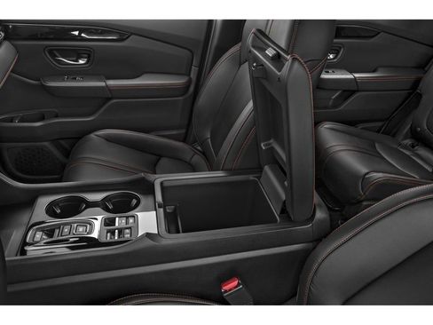 Used 2023 Honda Pilot TrailSport image 10