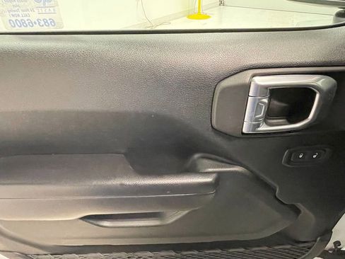 Used 2021 Jeep Wrangler Unlimited Sport image 18