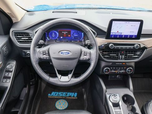 Used 2020 Ford Escape Titanium AWD/4WD image 18