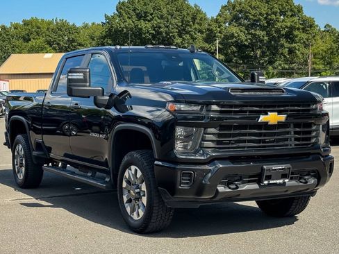 Used 2024 Chevrolet Silverado 2500 Custom w/ Custom Value Package AWD/4WD image 1