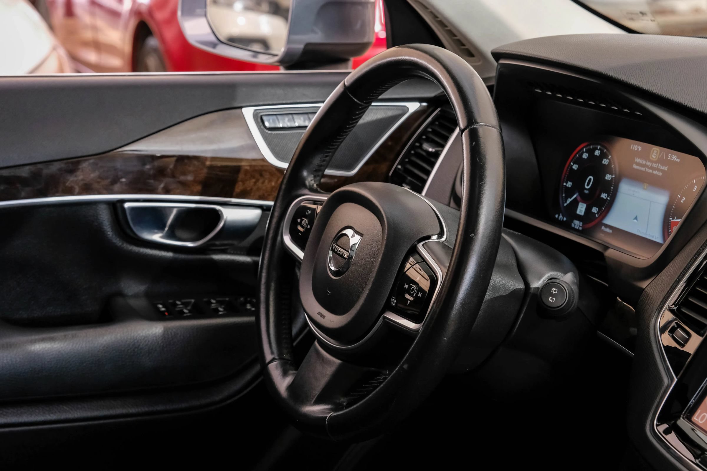Used 2017 Volvo XC90 T5 Momentum w/ Vision Package FWD image 15