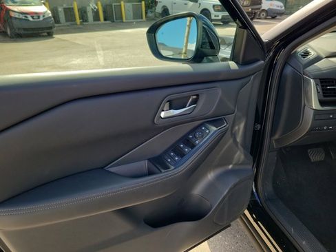 Certified 2026 Nissan Rogue SV image 22