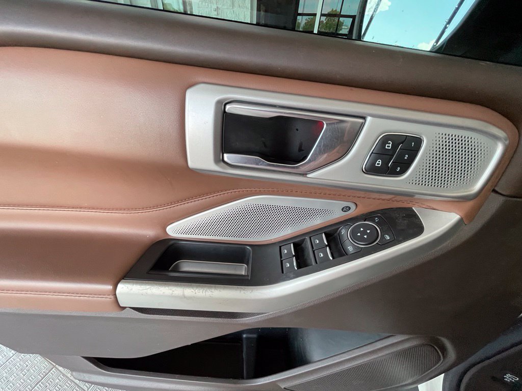 Used 2022 Ford Explorer King Ranch AWD/4WD image 11
