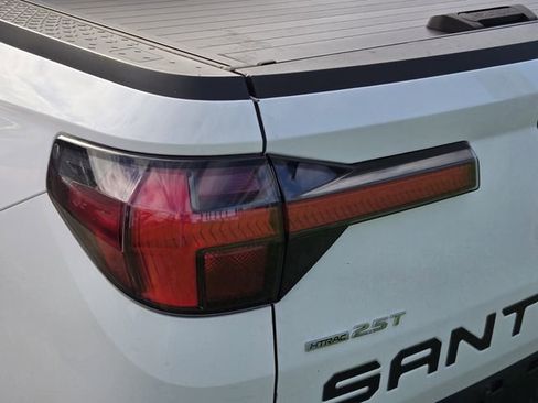 Used 2022 Hyundai Santa Cruz SEL Premium image 8