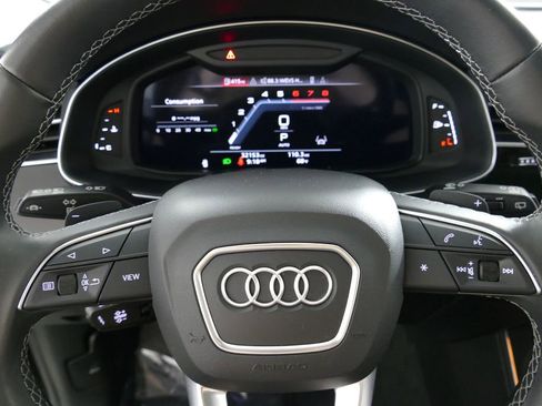 Used 2023 Audi Q8 Prestige w/ Prestige Package AWD/4WD image 23