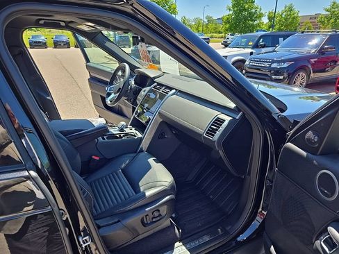 Used 2024 Land Rover Discovery Dynamic SE AWD/4WD image 20