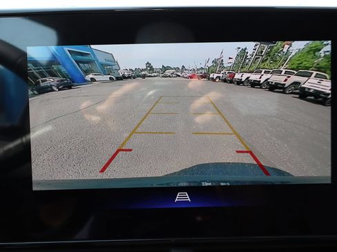 New 2026 Chevrolet Trax LT w/ LT Convenience Package FWD image 16