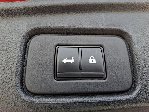 Used 2024 Nissan Pathfinder SL w/ SL Premium Package AWD/4WD image 34