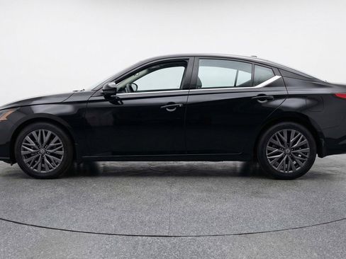 Used 2025 Nissan Altima 2.5 SV image 5