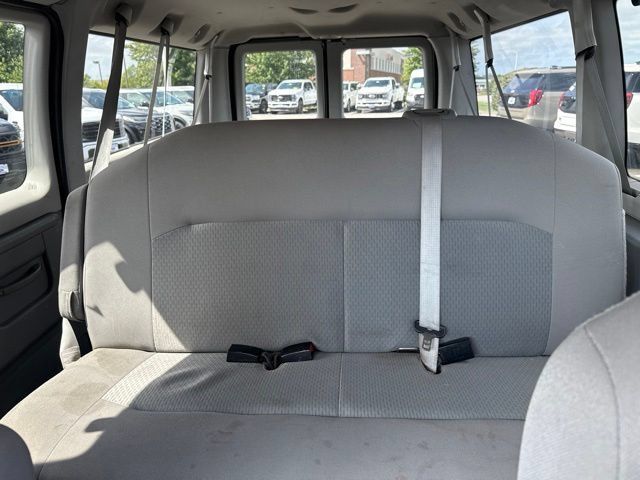 Used 2014 Ford E-350 and Econoline 350 XLT RWD image 16